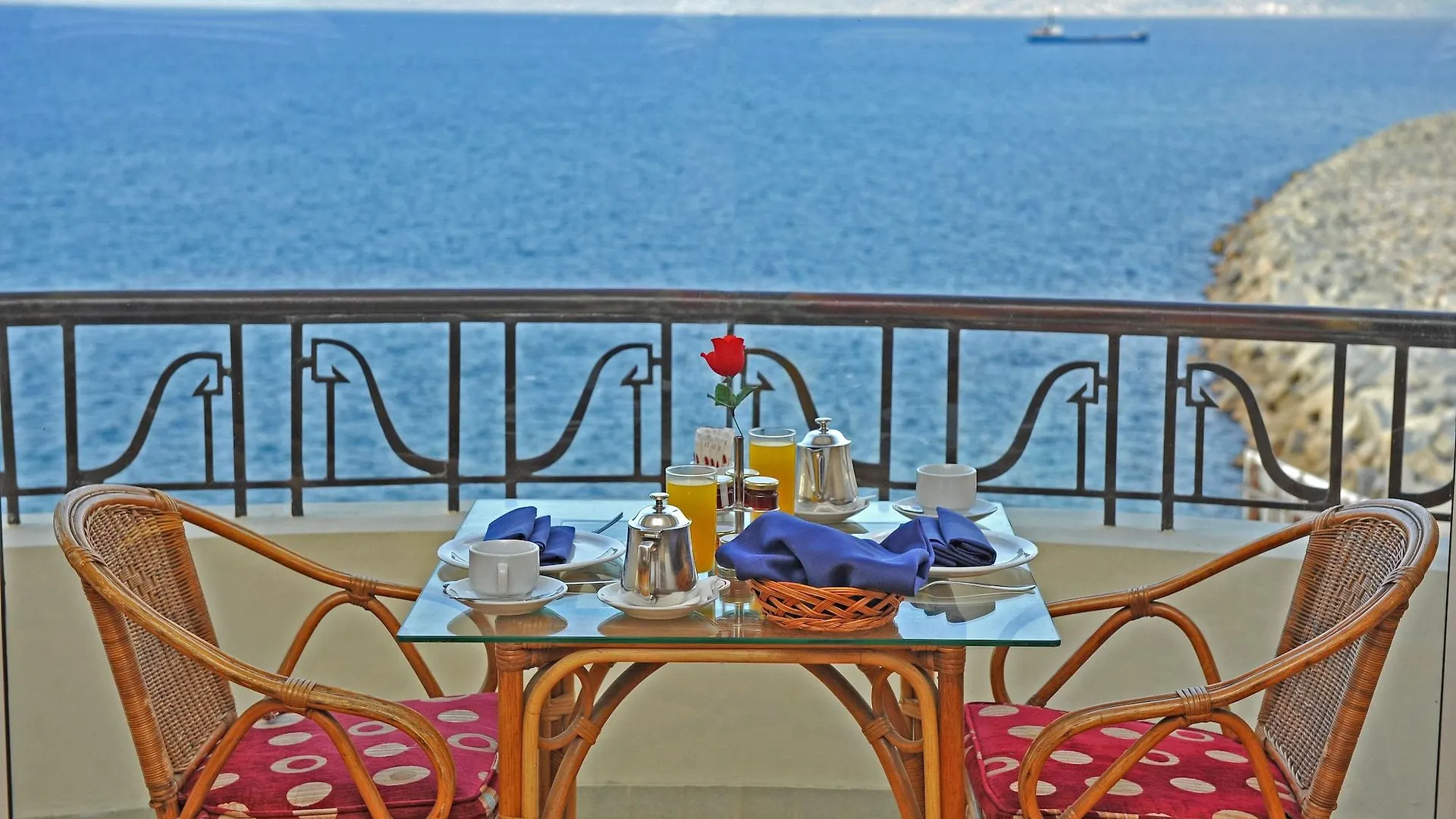 Warwick Palm Beach Hotel Beyrut