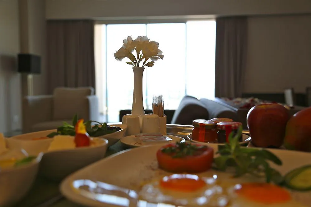 Warwick Palm Beach Hotel Beirut