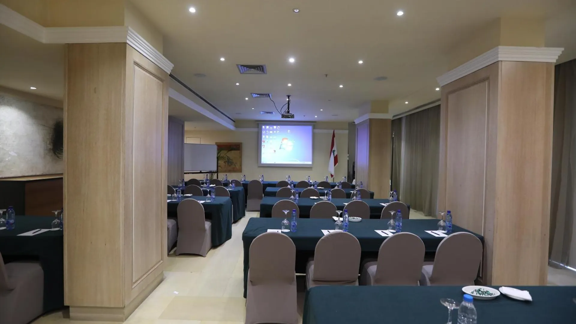 Warwick Palm Beach Hotel Beyrut