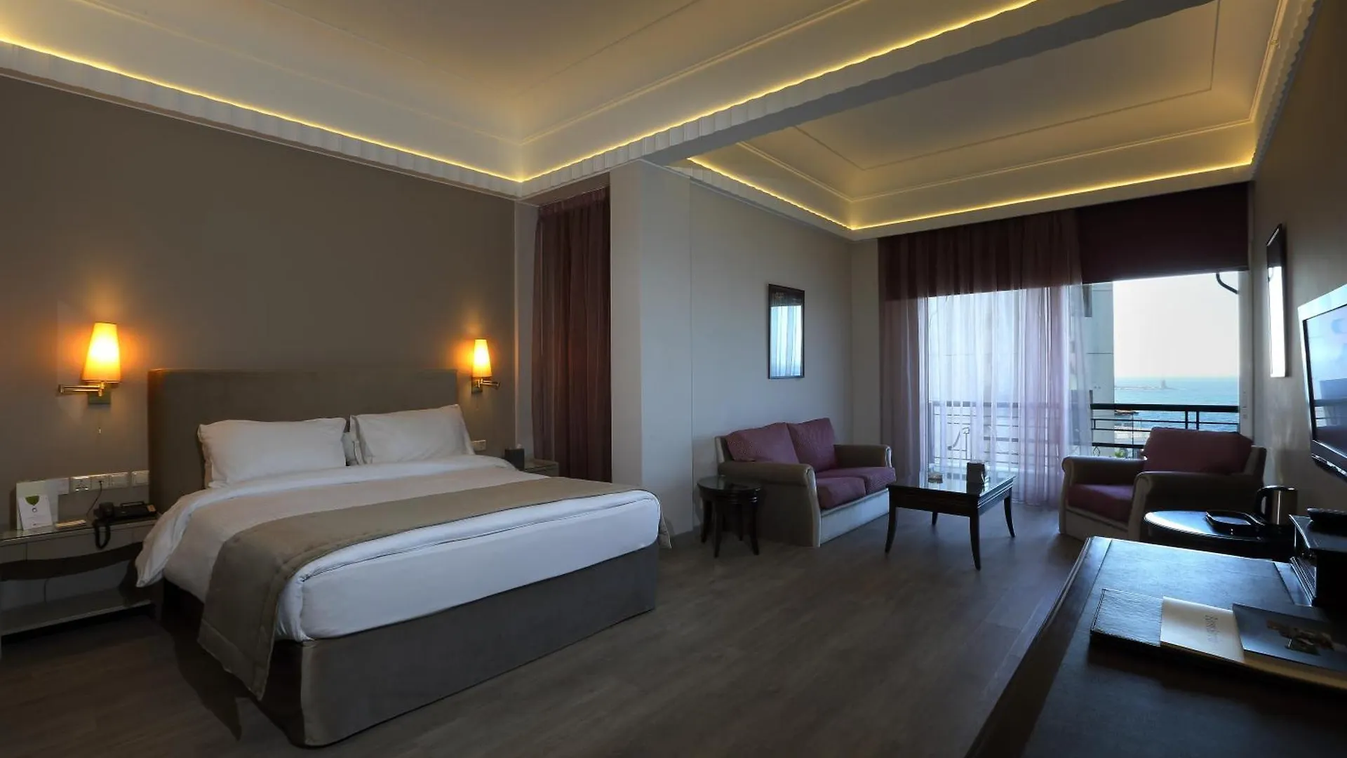 ****  Warwick Palm Beach Hotel Beyrut Lübnan