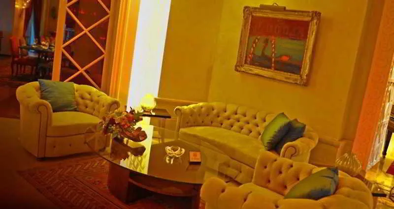 Warwick Palm Beach Hotel Beirut