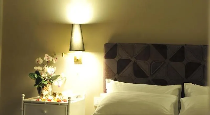 Warwick Palm Beach Hotel Beirut