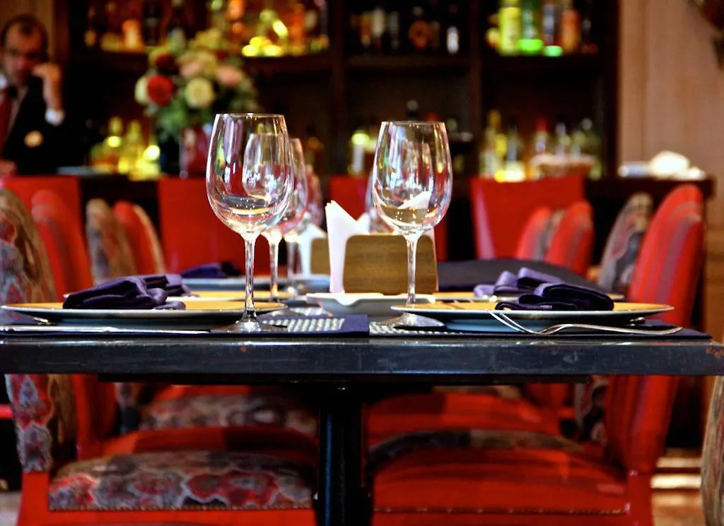 ****  Warwick Palm Beach Hotel Beyrut Lübnan