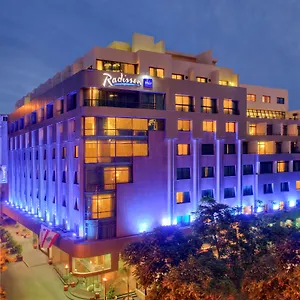Radisson Blu Martinez Otel